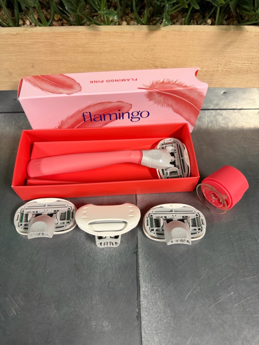 Flamingo Shaving Razor Set, Pink (NEW) - Picture 2 of 9